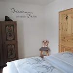 Obervellach Apartment *